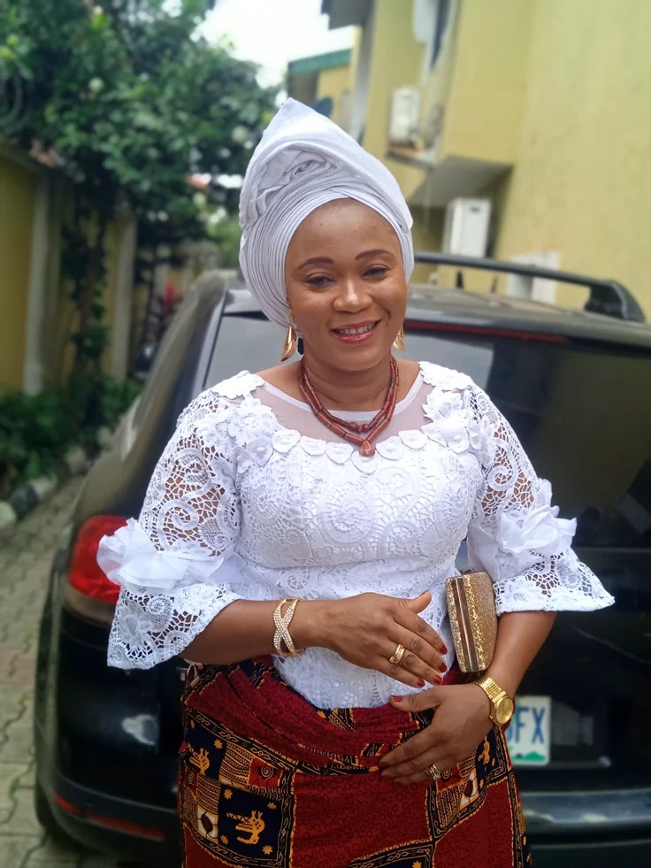 Latest Blouse Styles For Wrapper in Nigeria 