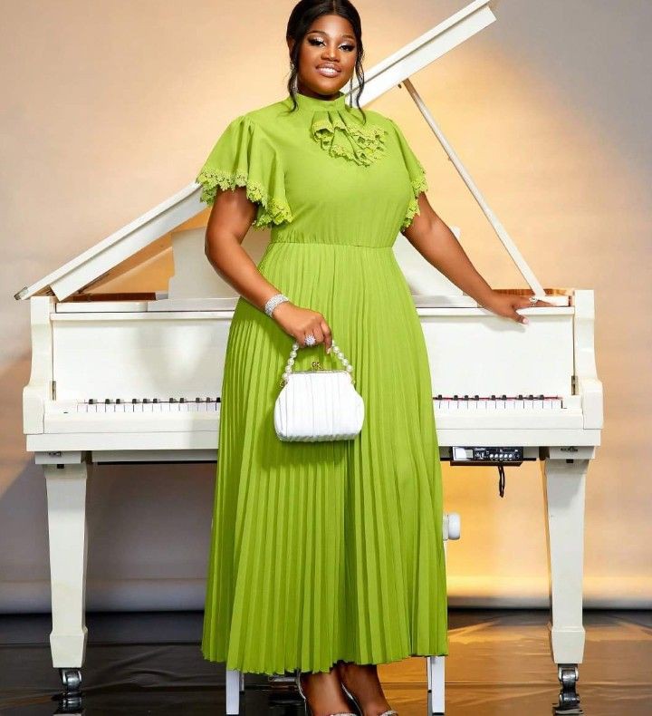 Simple English Gown Styles For Church