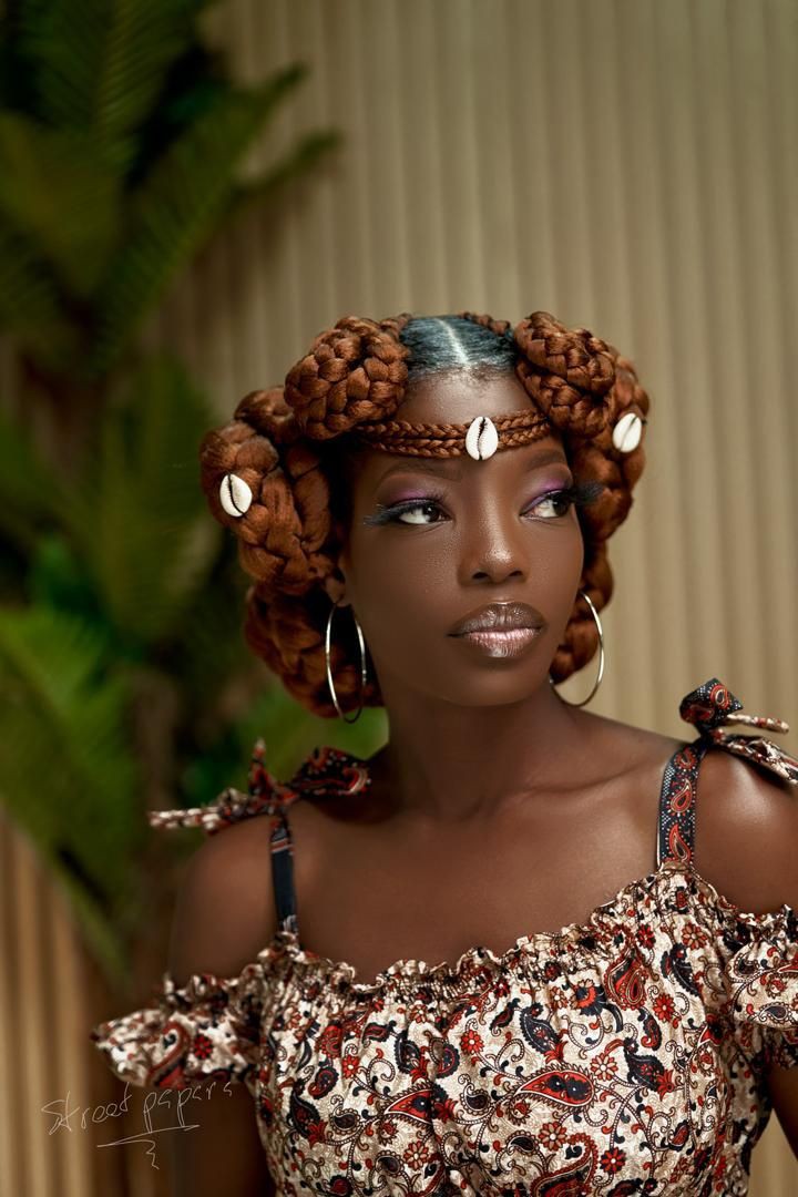 Simple Koroba Hairstyles for Ladies