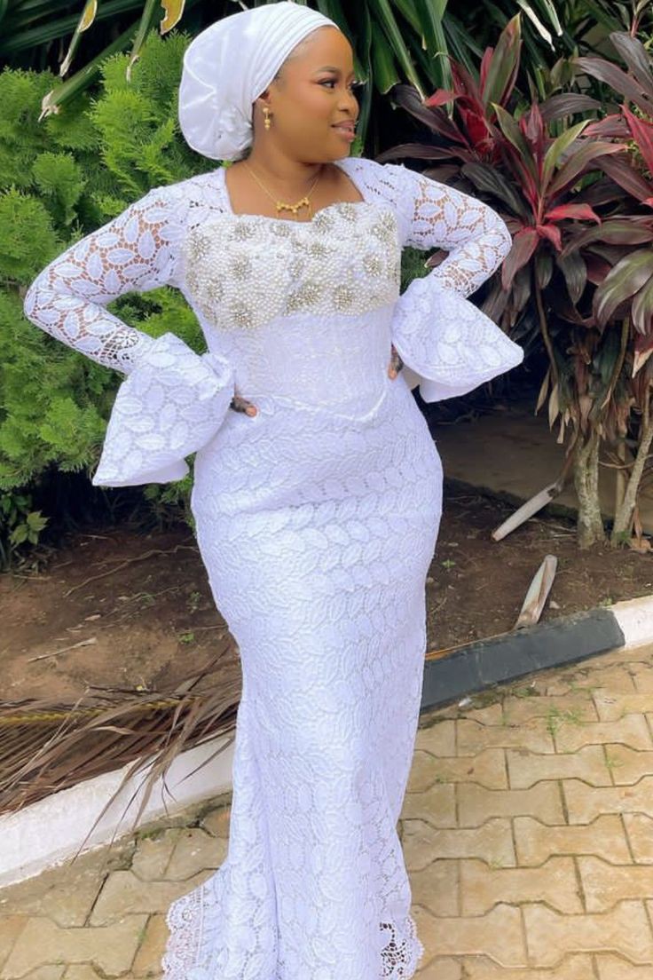 Matured Lace Gown Ideas 