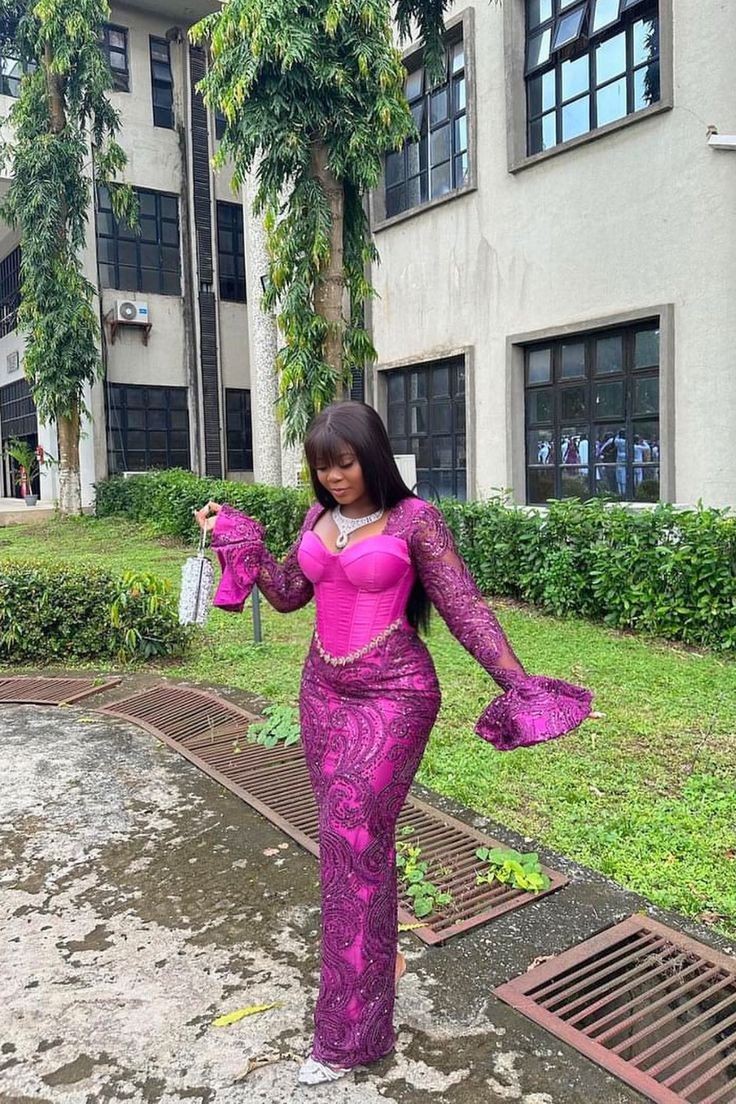 Latest Lace Styles for Ladies
