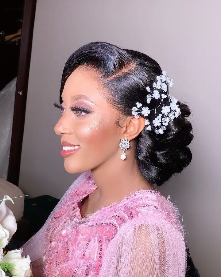 Kinky Bridal Hairstyles in Nigeria
