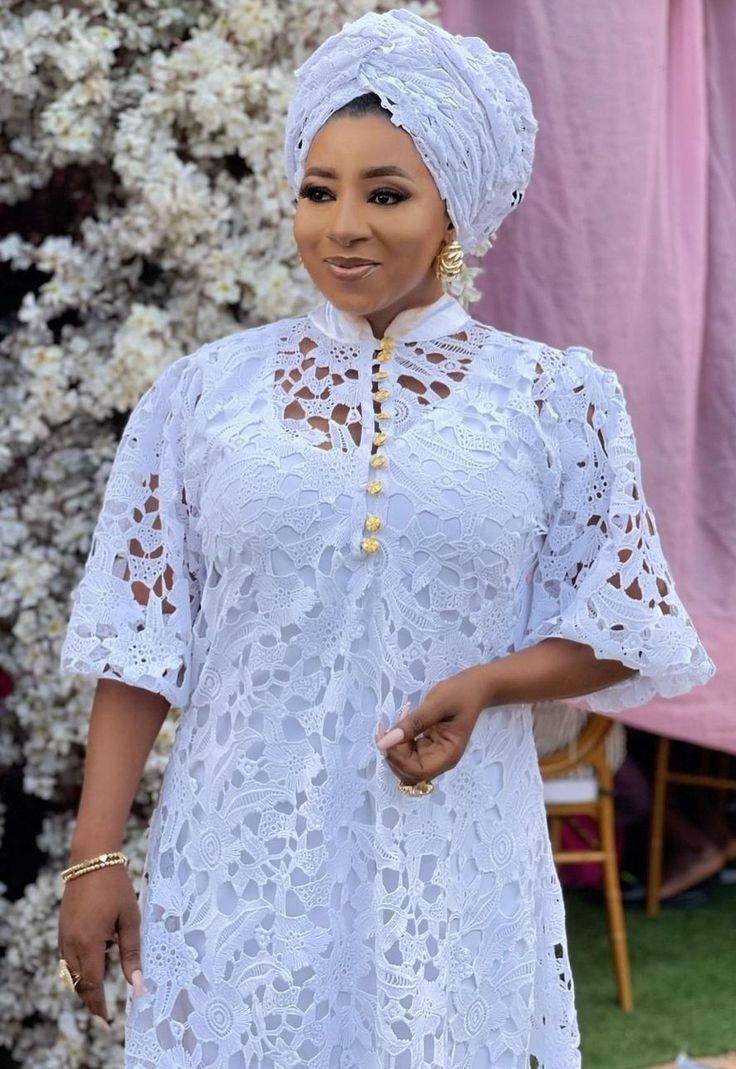 White Lace Gown Styles