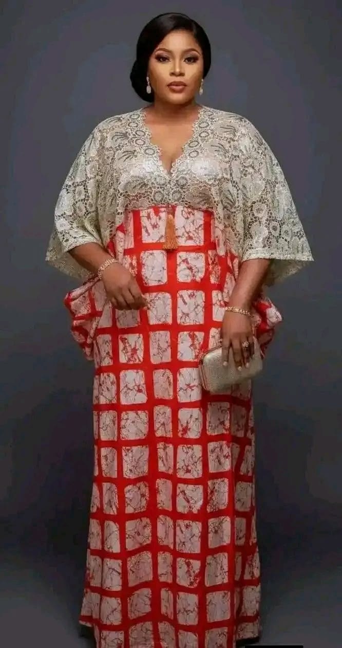 Mature Lace Gown Styles with Material ​