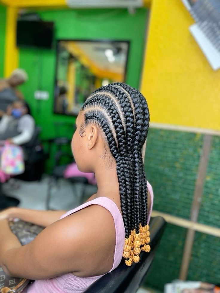 Short All Back Hairstyle with Attachment for Black Girls ​