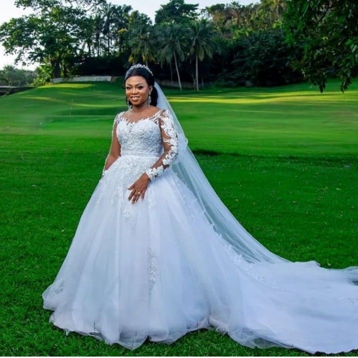 Comfortable Bridal Lace Styles