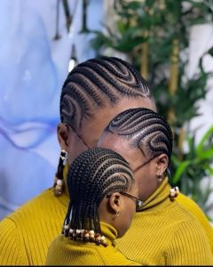 Gorgeous Short All Back Hairstyle with Attachment