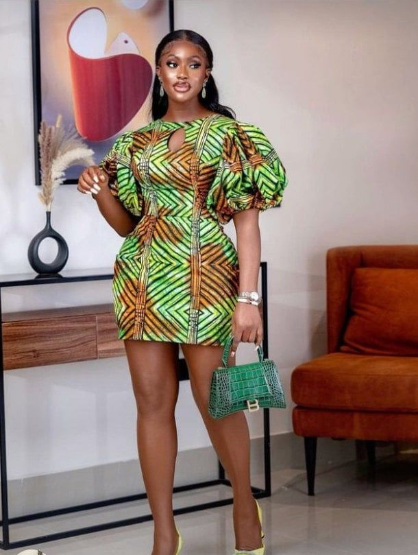 Beautiful Short Gown Styles for Ladies in Nigeria 