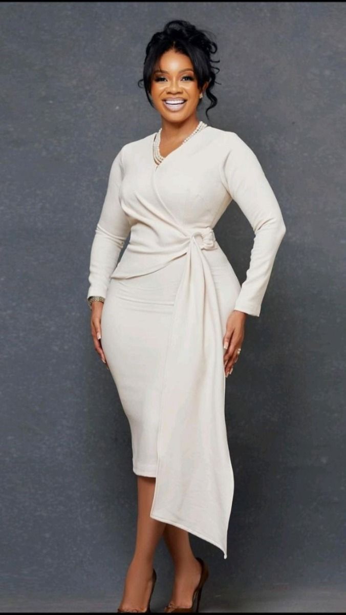 Plain Material Styles for Ladies in Nigeria ​