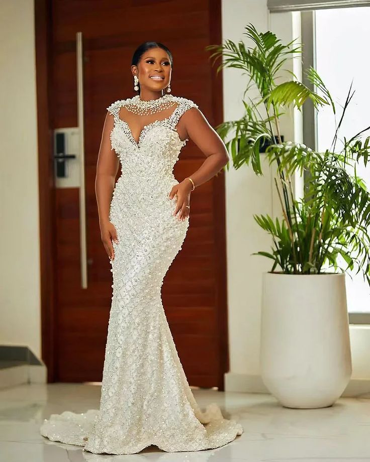 Trending White Lace Gown Styles ​