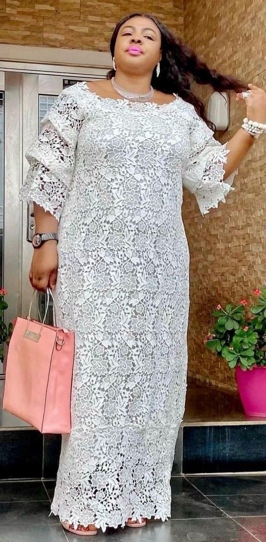Simple Lace Styles for Plus Size Ladies