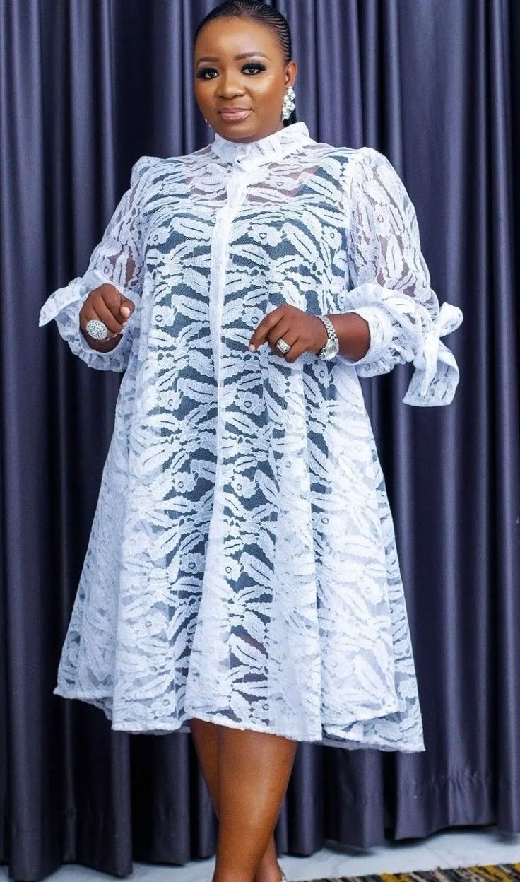 White Lace Gown Styles for Matured Mothers ​