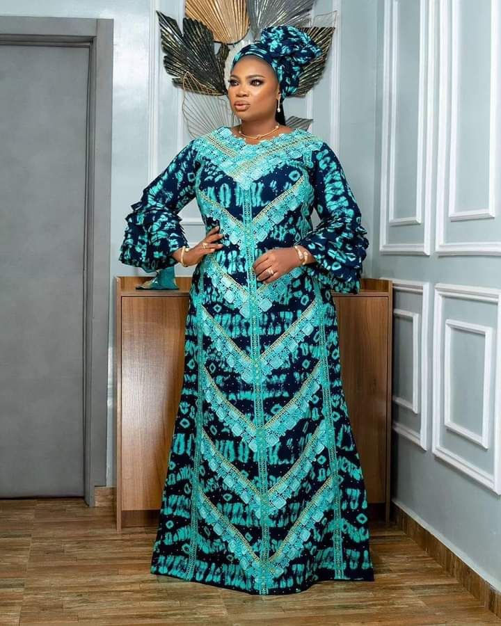 Mature Gown Ideas for Women 