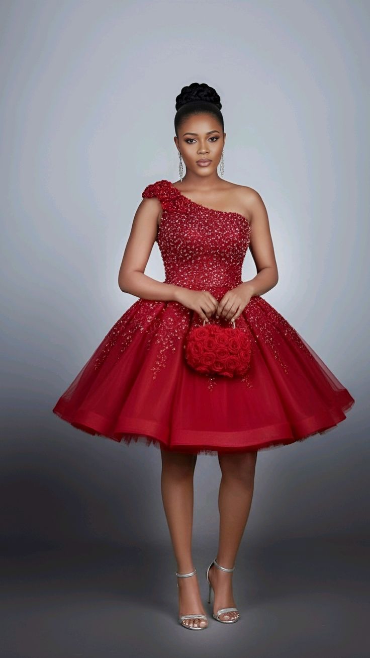 Lace Gown Styles for Teenage Girls