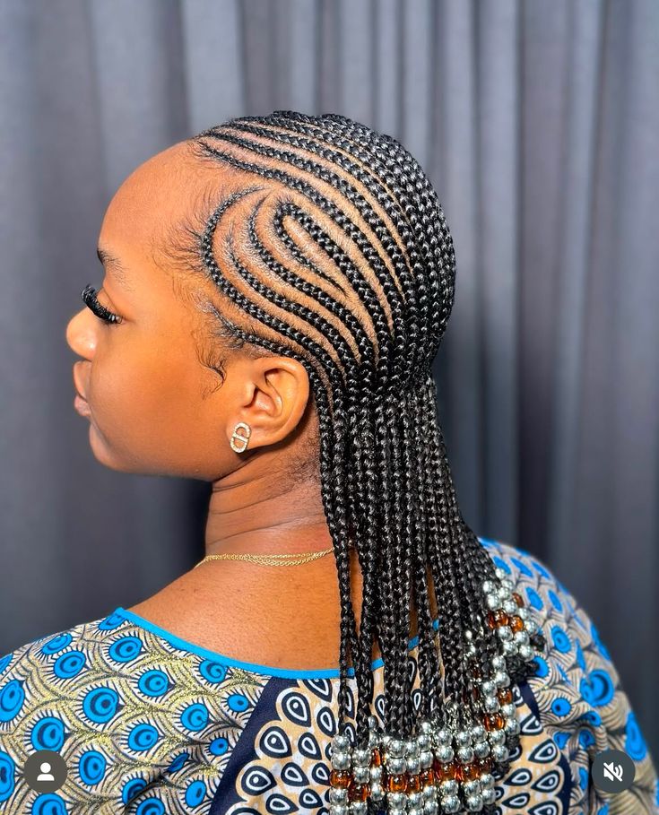 Comfortable Short All Back Hairstyle with Attachment ​