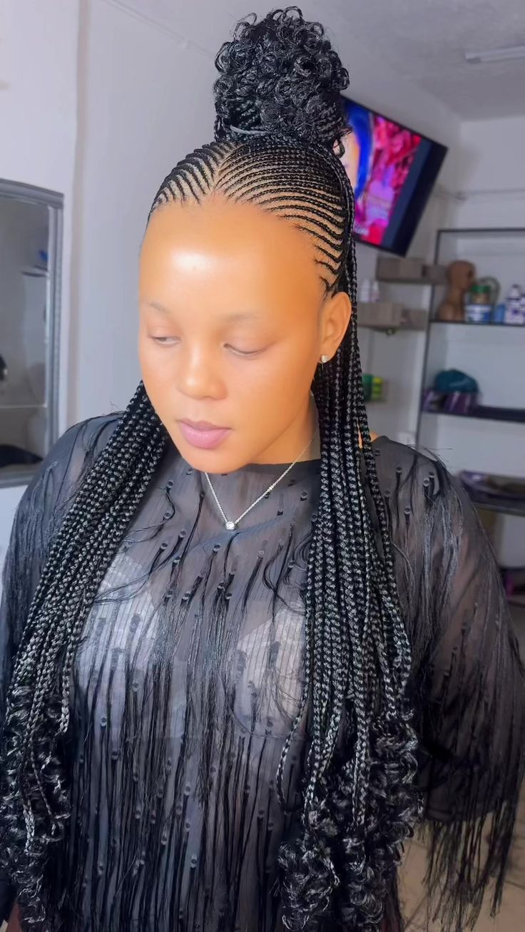 Hairstyles for Ladies with Attachment