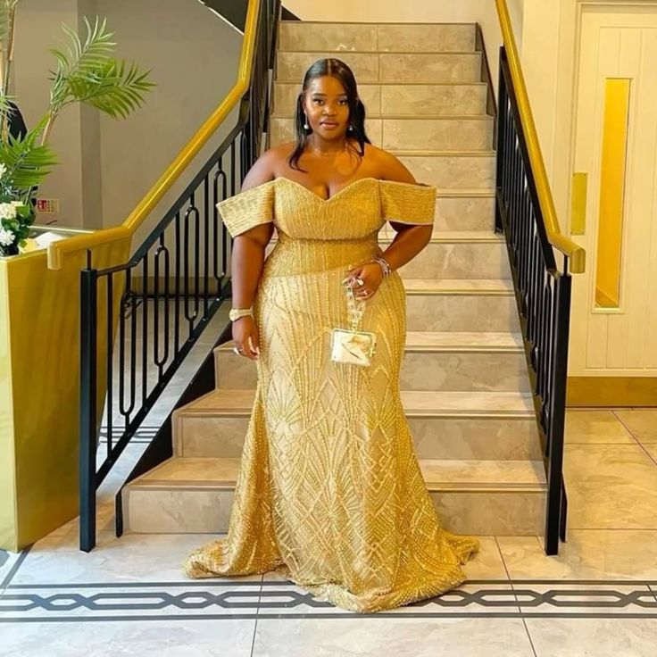Off -Shoulder Lace Ideas for Fat Women ​