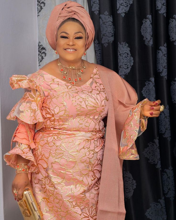 Other Gorgeous Blouse and Iro Ideas ​