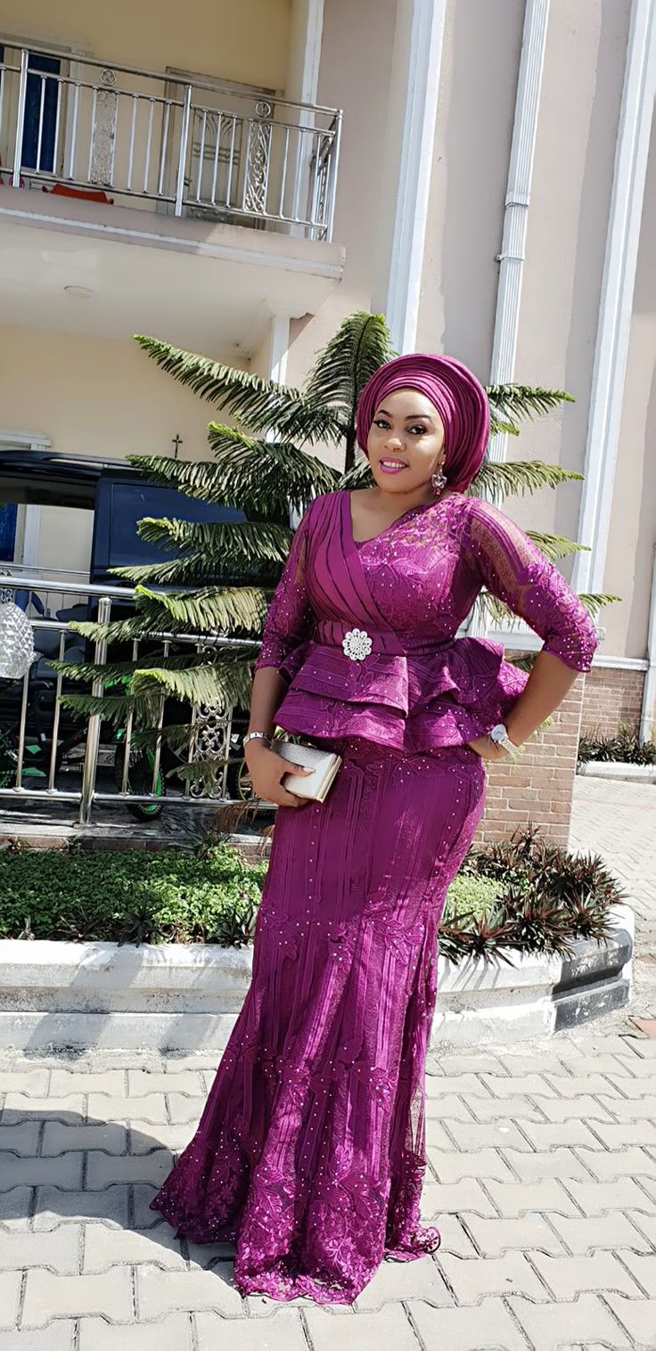 Straight Skirt and Blouse Lace Styles
