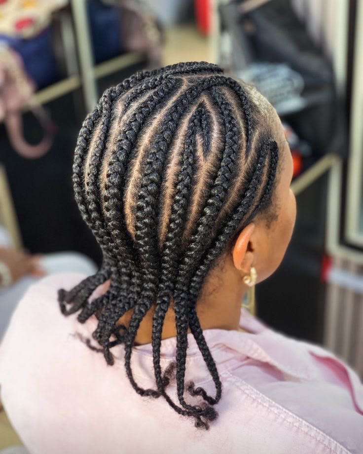 Simple Hairstyles Without Attachment ​