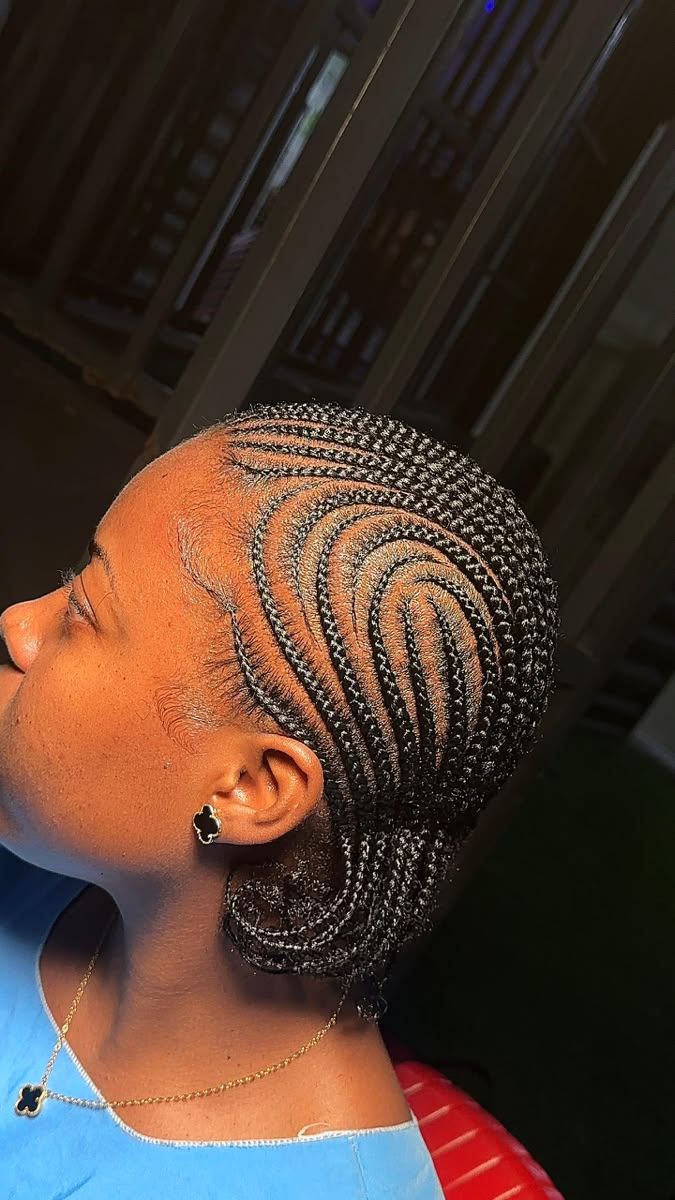 Natural Hair Weaving Styles for Ladies