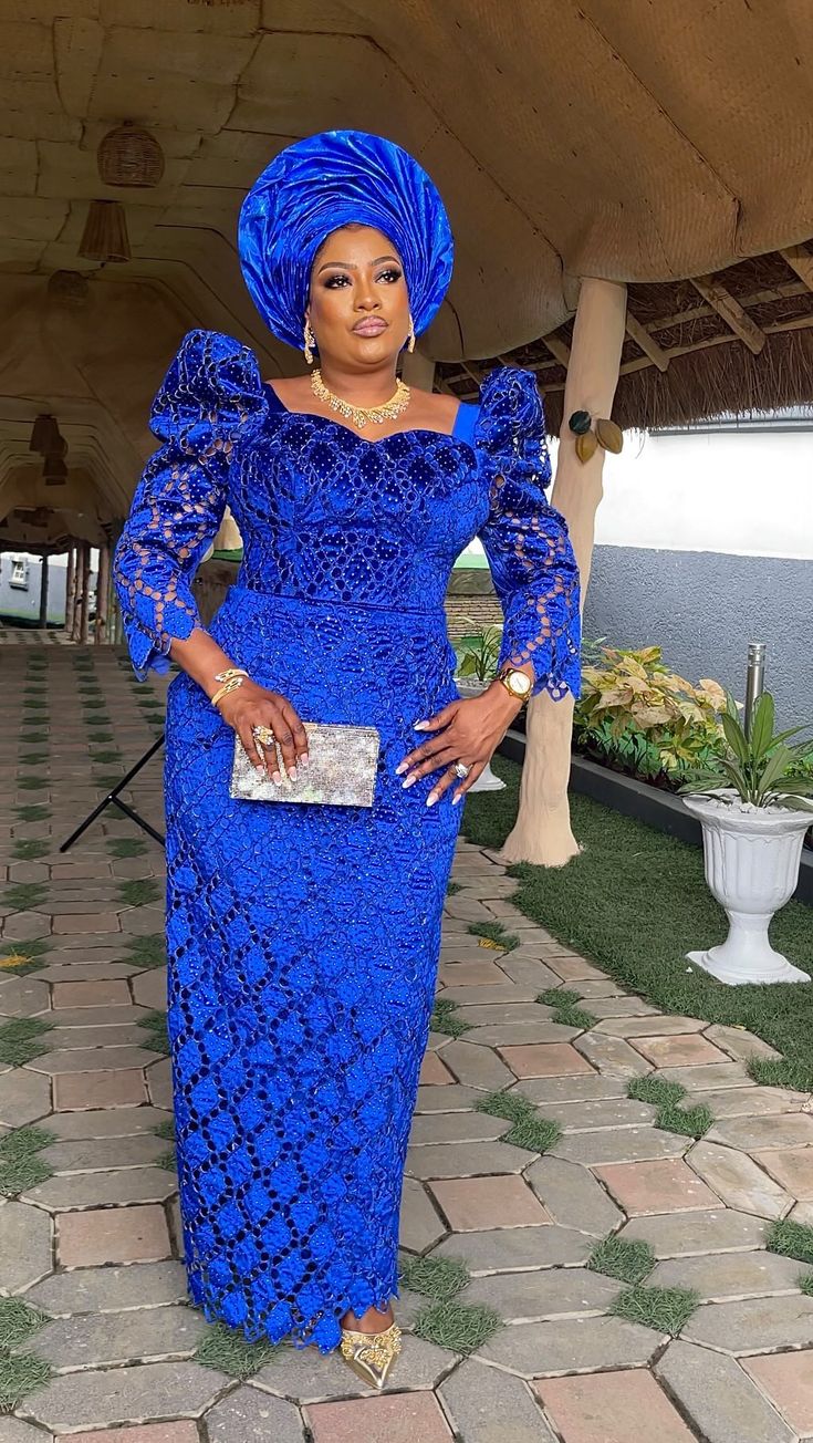 Blouse and Iro Styles with Lace for Wedding