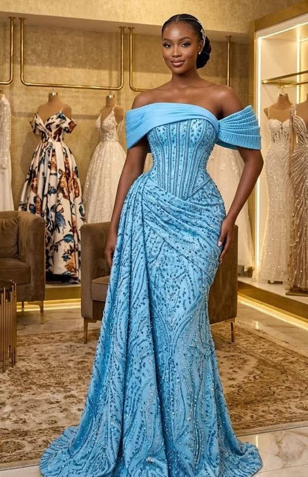 Off-Shoulder Asoebi Ideas with Lace 