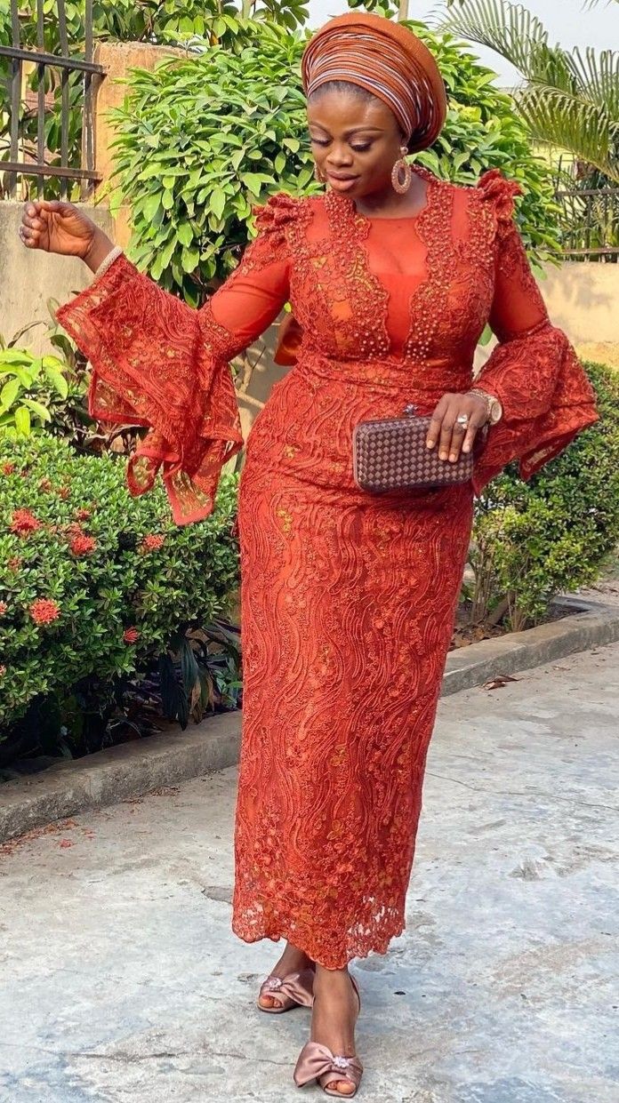 Blouse and Iro Styles with Lace ​