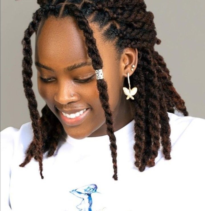 Hair Styles Without Attachments for Ladies ​