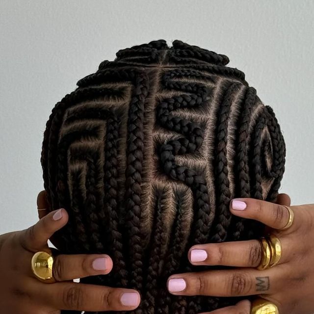 Zigzag Weaving with Natural Hair ​