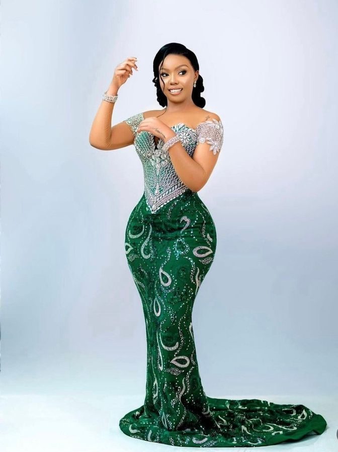 Best Asoebi with Lace Material