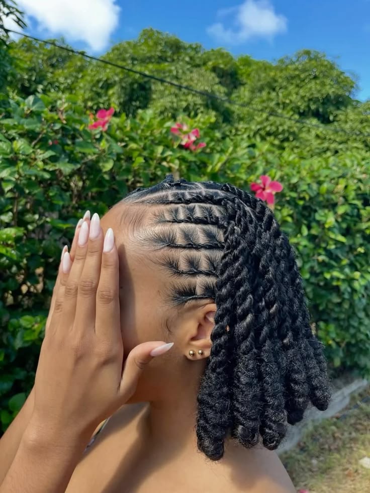 Simple Hairstyles Without Attachment ​