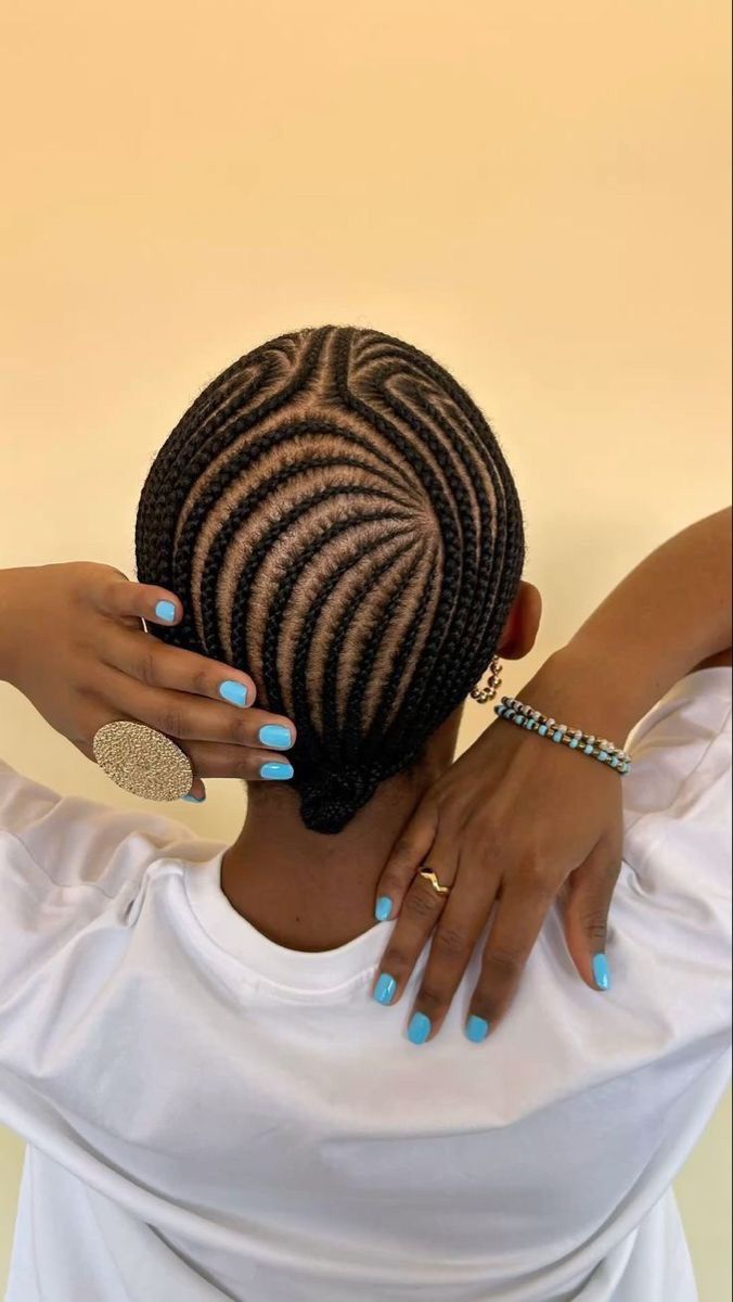 Natural Hair Weaving Styles for Ladies