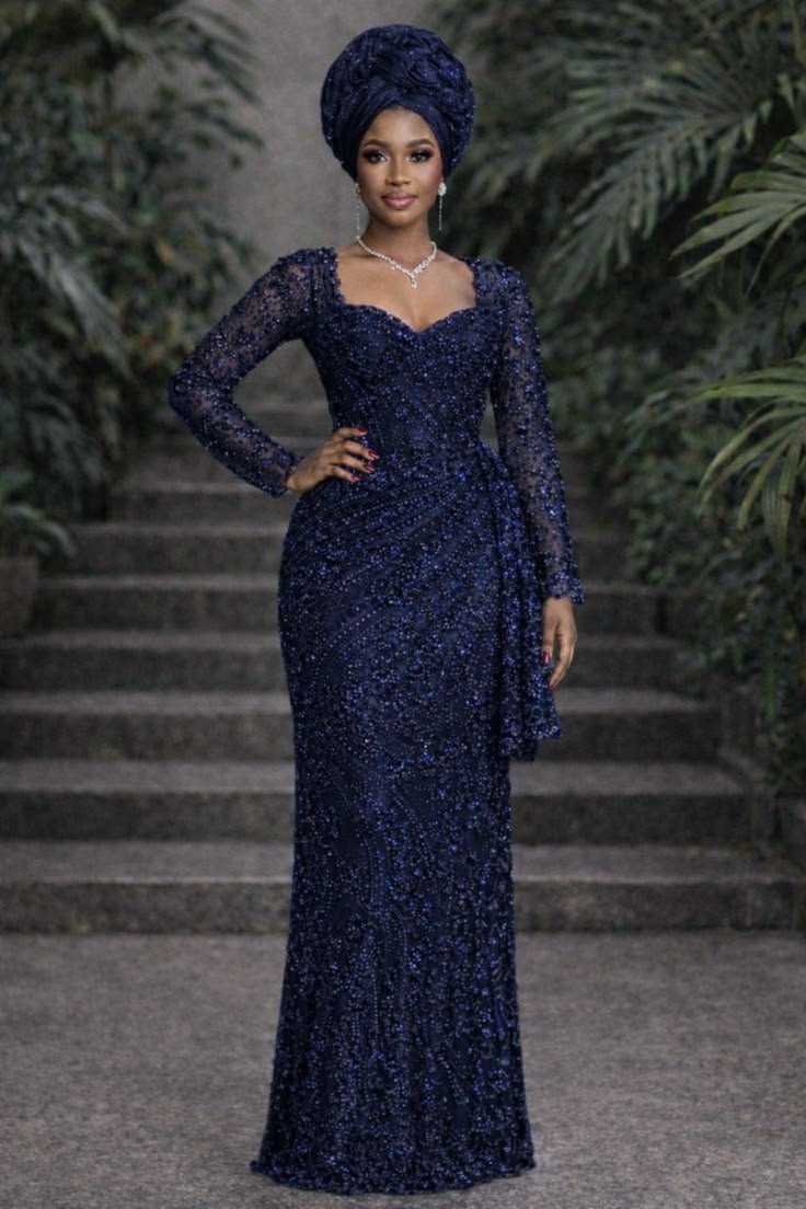 Latest Asoebi Lace Styles for Slim Ladies