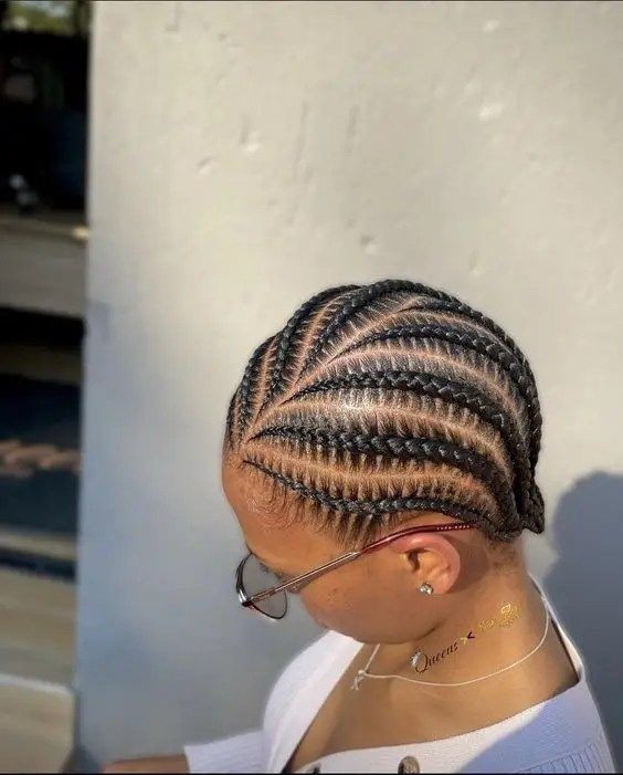 Simple Hairstyles Without Attachment ​